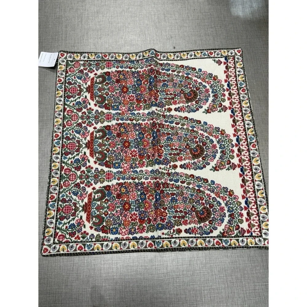 Pottery Barn Paisley Ikat Reversible 24 x 24 Pillow Cover - New‎